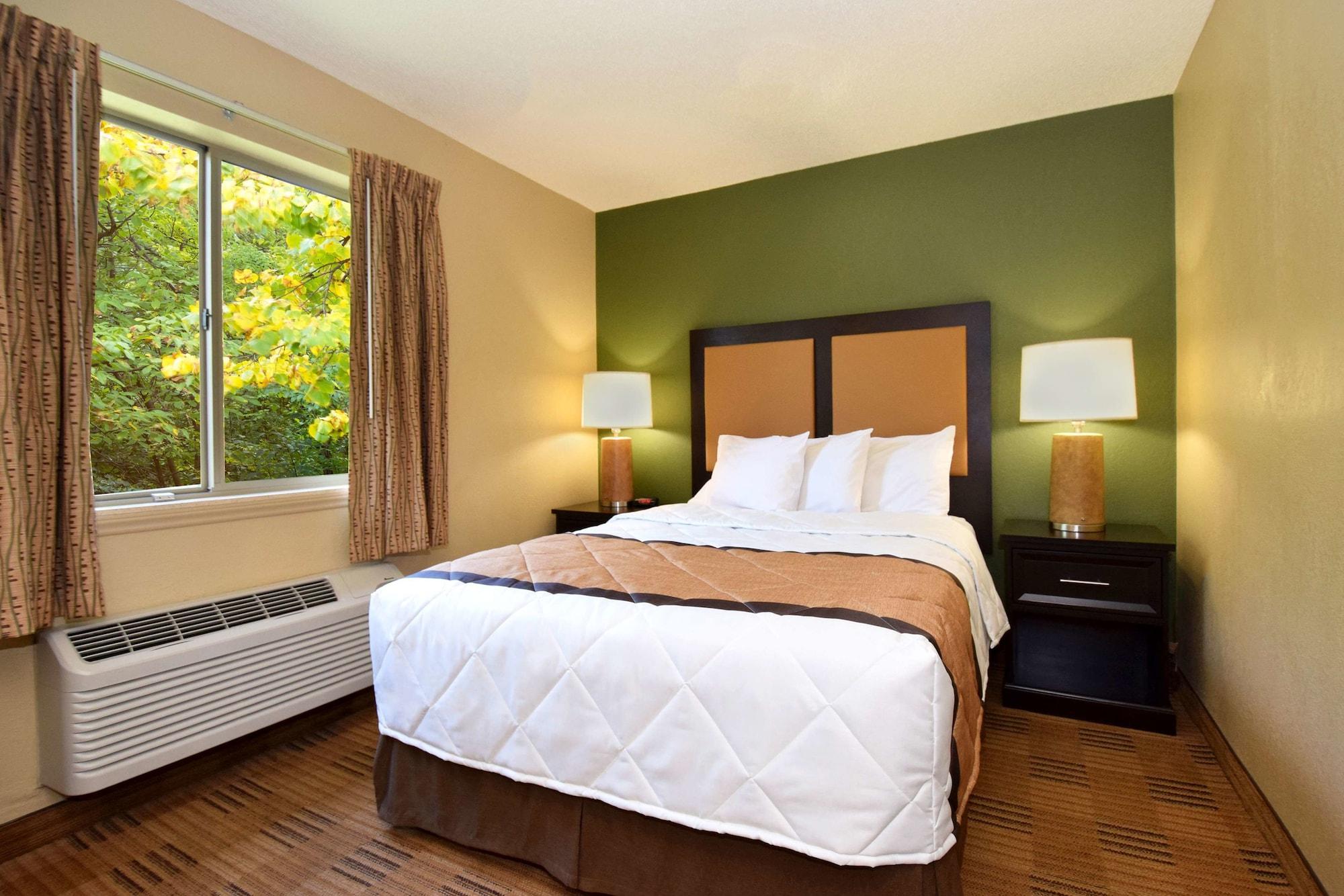 Extended America - - Theme Parks - Vineland Rd Hotel 2*